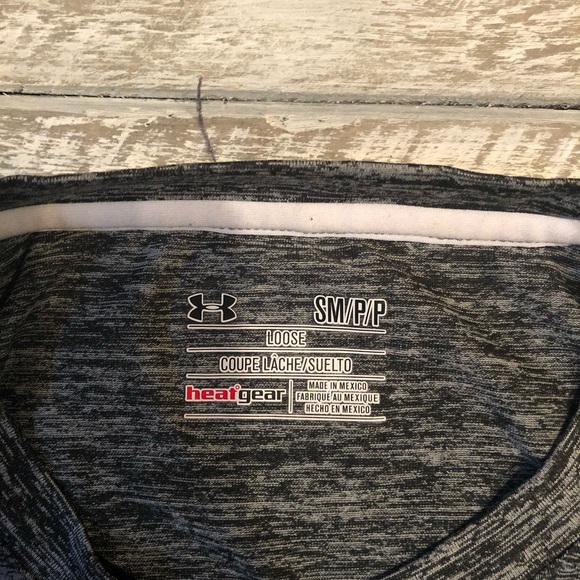 3/$30 Women’s small Under Armour t-shirt - Picture 2 of 2